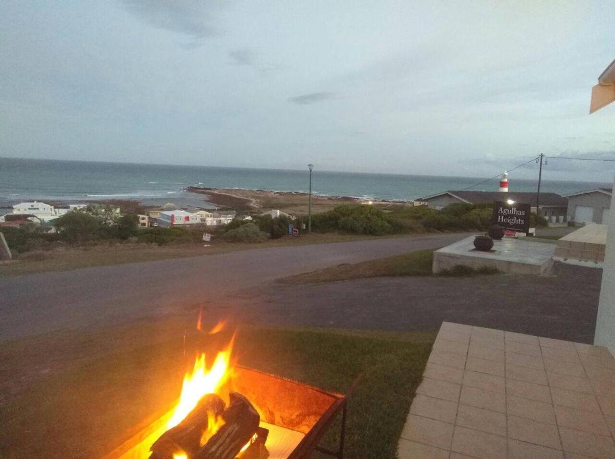 Agulhas Heights Self-Catering Cottages Buitenkant foto
