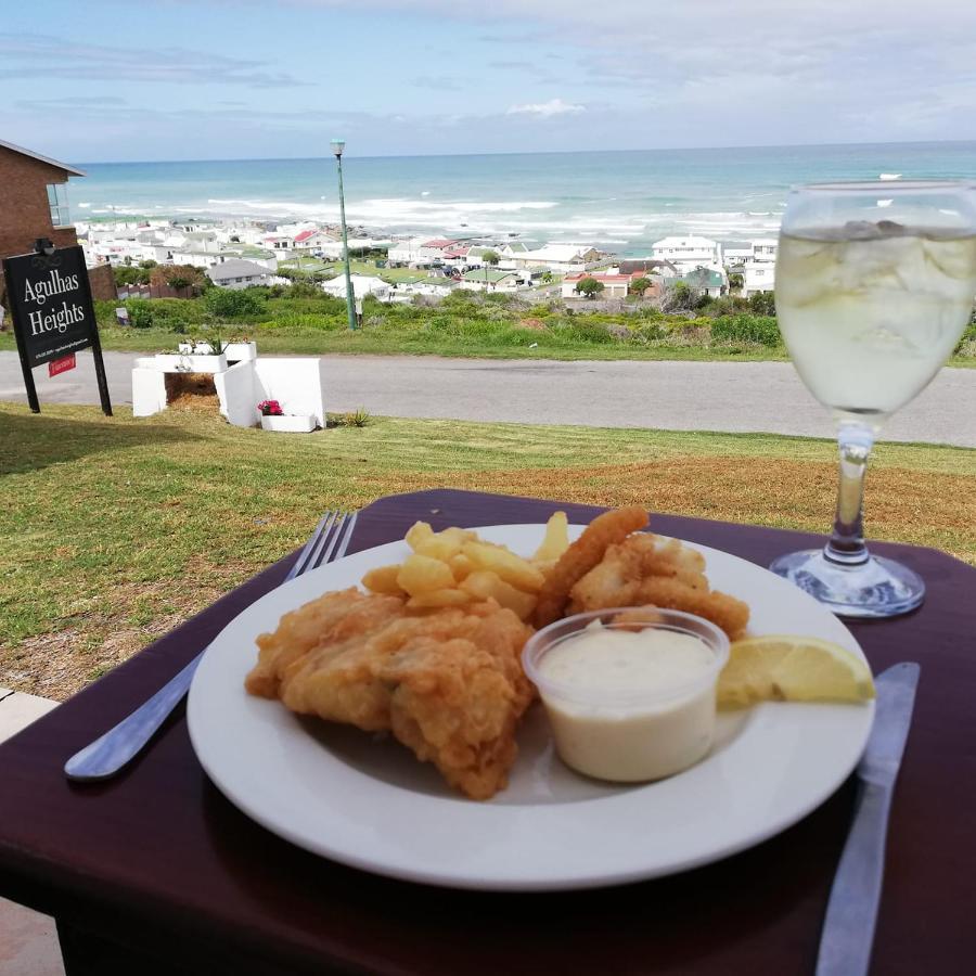 Agulhas Heights Self-Catering Cottages Buitenkant foto