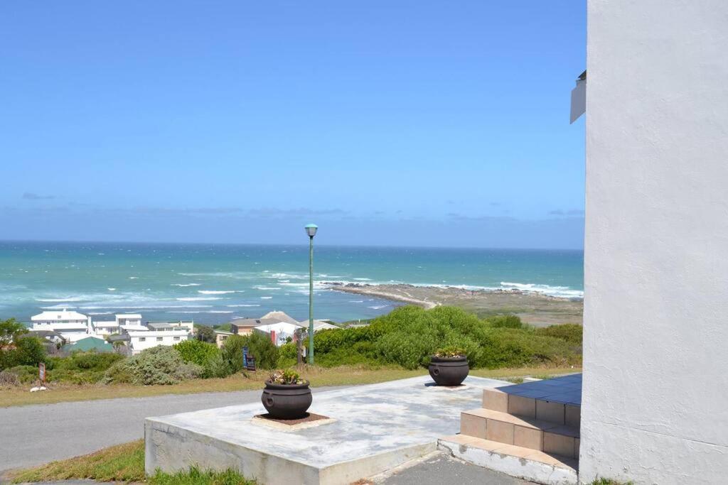 Agulhas Heights Self-Catering Cottages Buitenkant foto