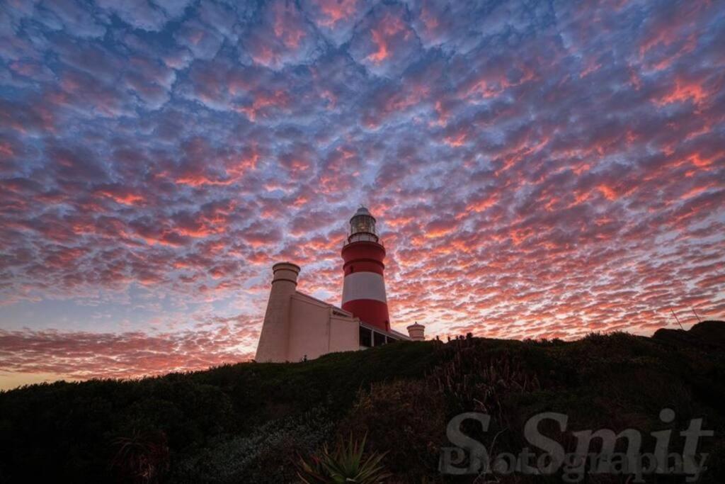 Agulhas Heights Self-Catering Cottages Buitenkant foto