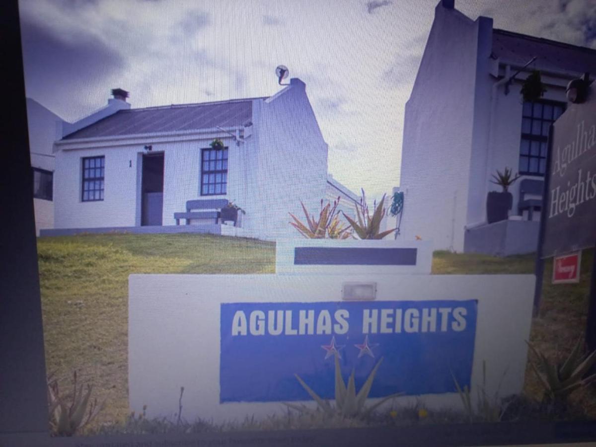 Agulhas Heights Self-Catering Cottages Buitenkant foto