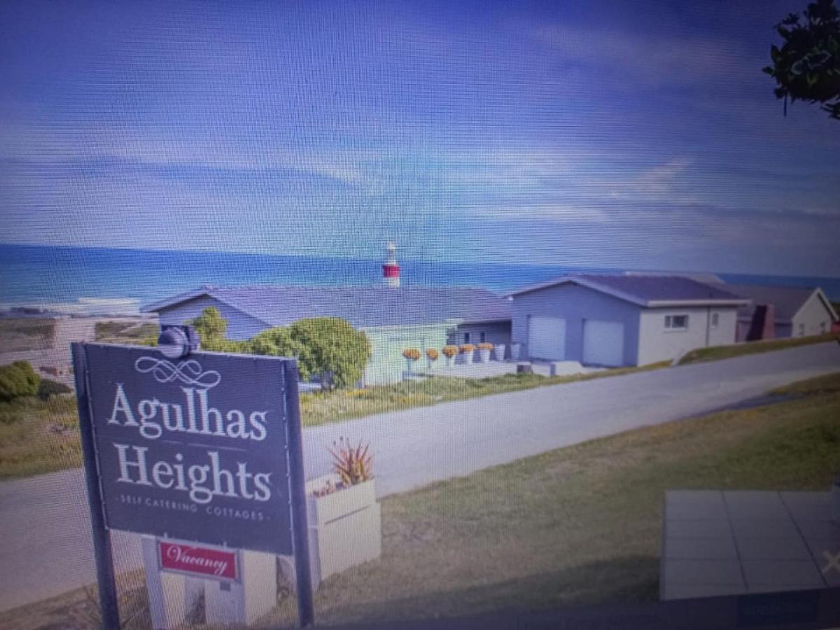 Agulhas Heights Self-Catering Cottages Buitenkant foto