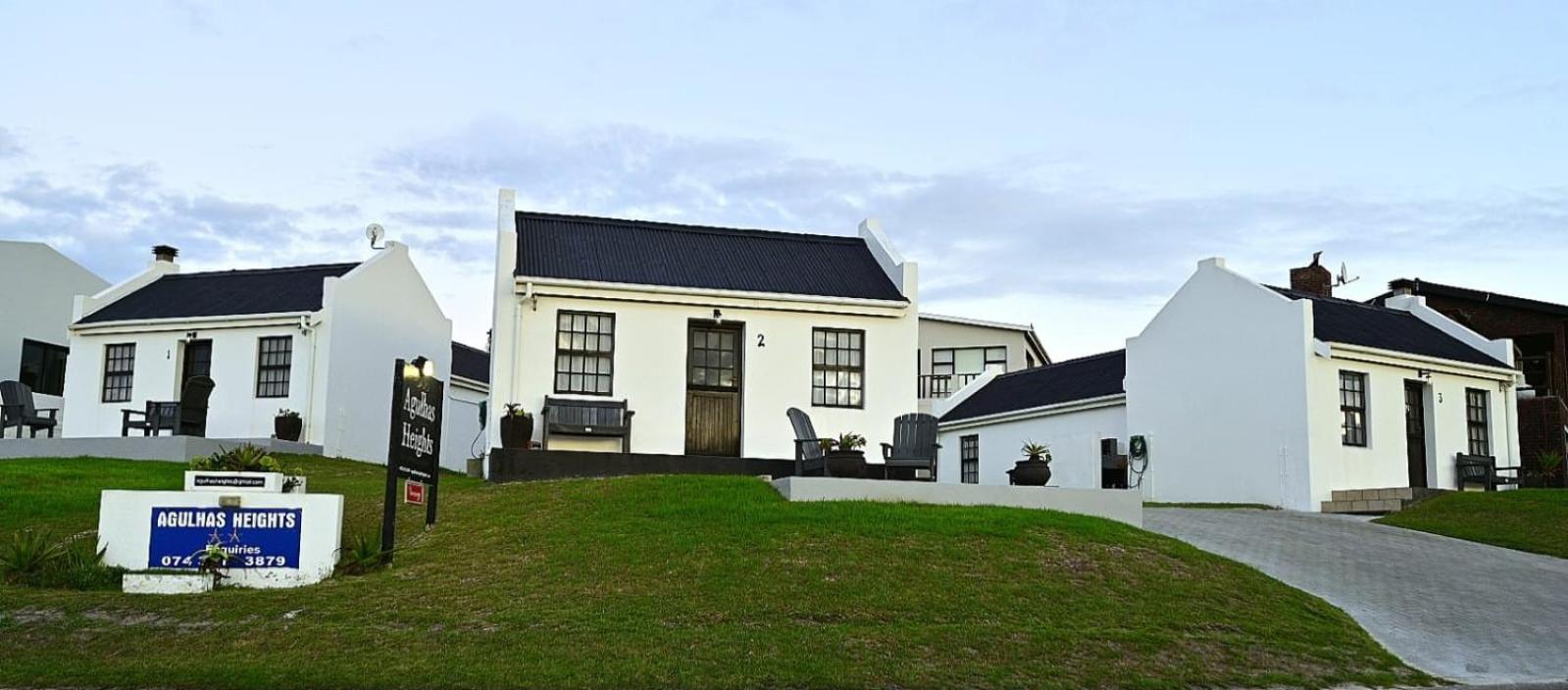 Agulhas Heights Self-Catering Cottages Buitenkant foto