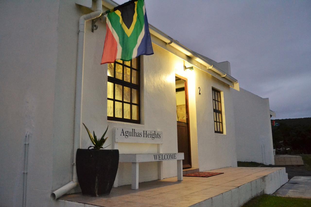 Agulhas Heights Self-Catering Cottages Buitenkant foto