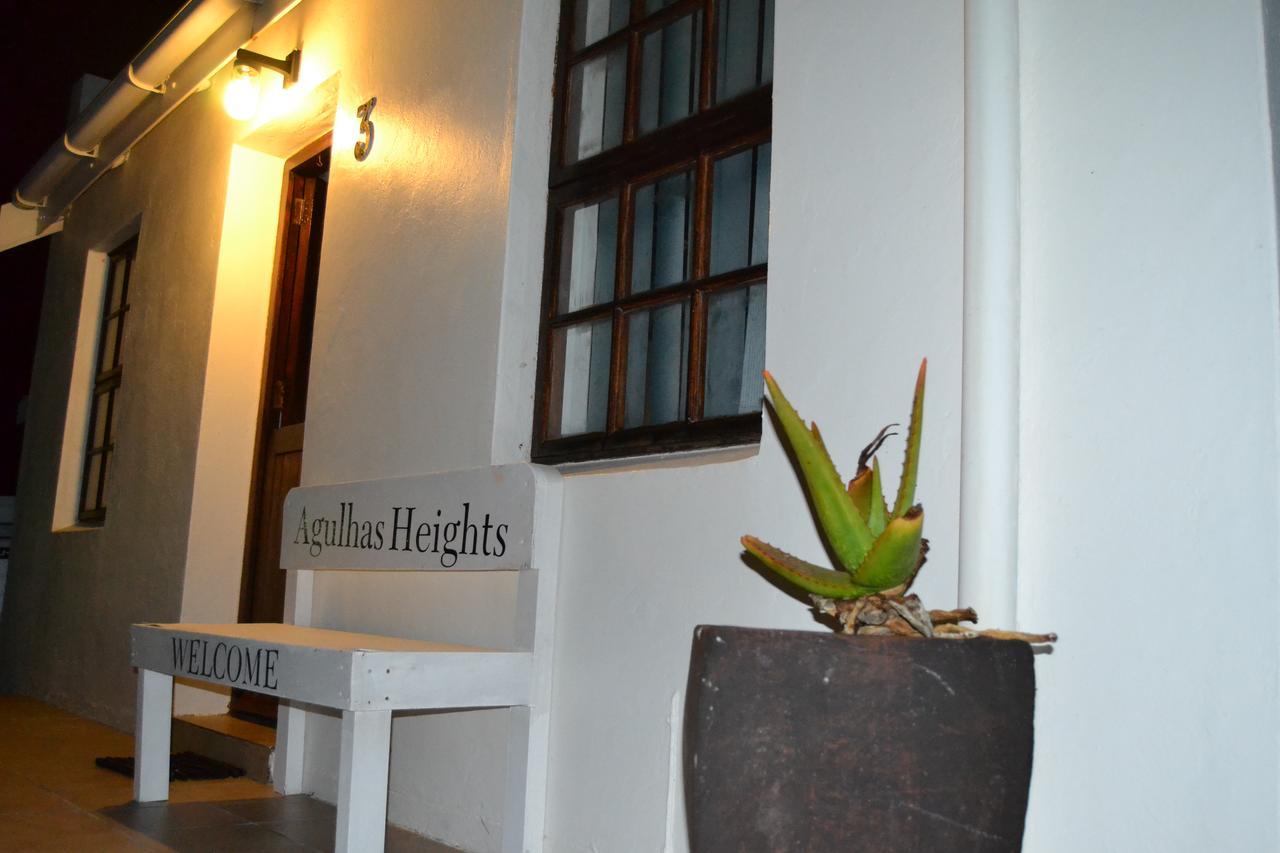 Agulhas Heights Self-Catering Cottages Buitenkant foto